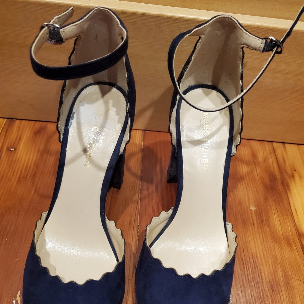Marc Fisher Navy Blue Scalloped Heels - Picture 3 of 3